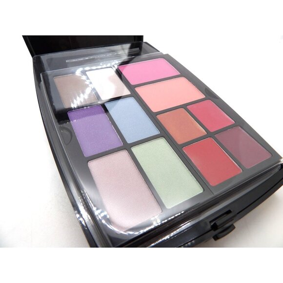 Avon All Over Color Palette Lip Colors, Eye Shadow, Face Powder, Two Blushes - Picture 4 of 4